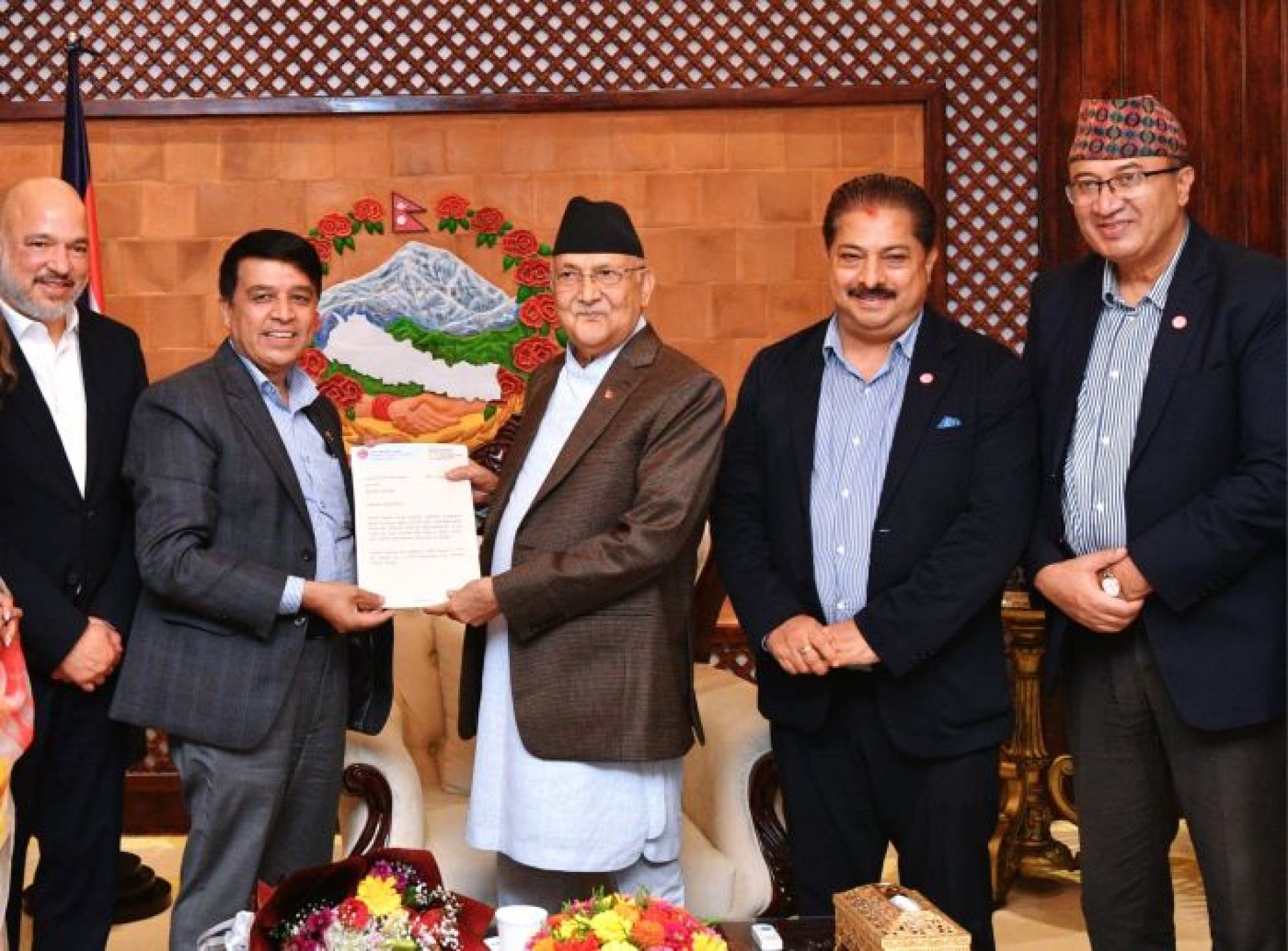 निजी क्षेत्र बिना अर्थतन्त्र सुधार हुँदैन, व्यवसायी प्रोत्साहित हुने नीति लिइनेछ: प्रधानमन्त्री